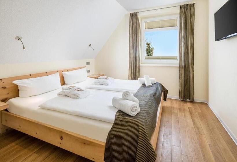 جناح كومفورت, Suitenhotel Idyll Heckenrose