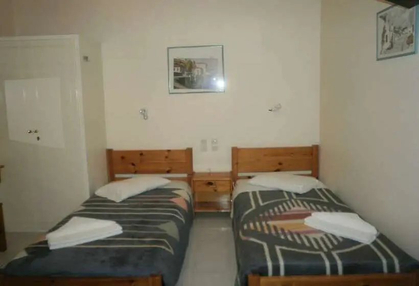 Studio Economy, Polyxenis Rooms