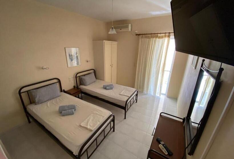 إستوديو قياسى, Polyxenis Rooms