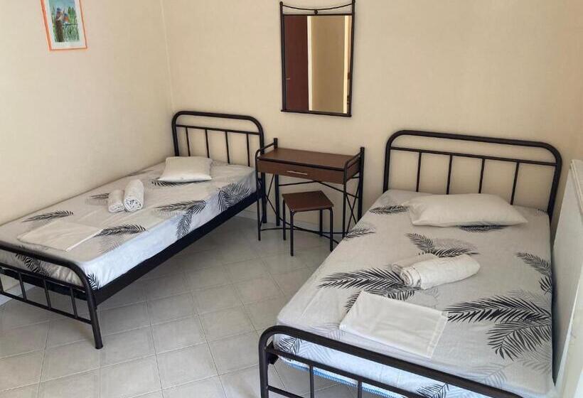 １ベッドルームアパートメント, Polyxenis Rooms