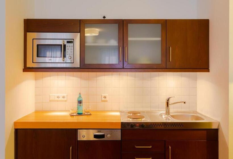 １ベッドルームアパートメント, Acantus