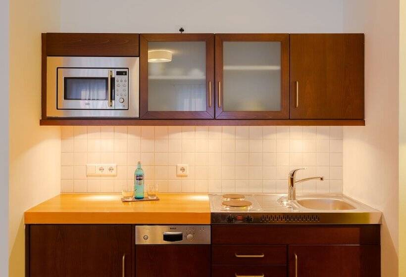 1ベッドルームアパートメント, Acantus