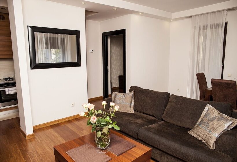 패밀리 아파트, Art Residence Apartments