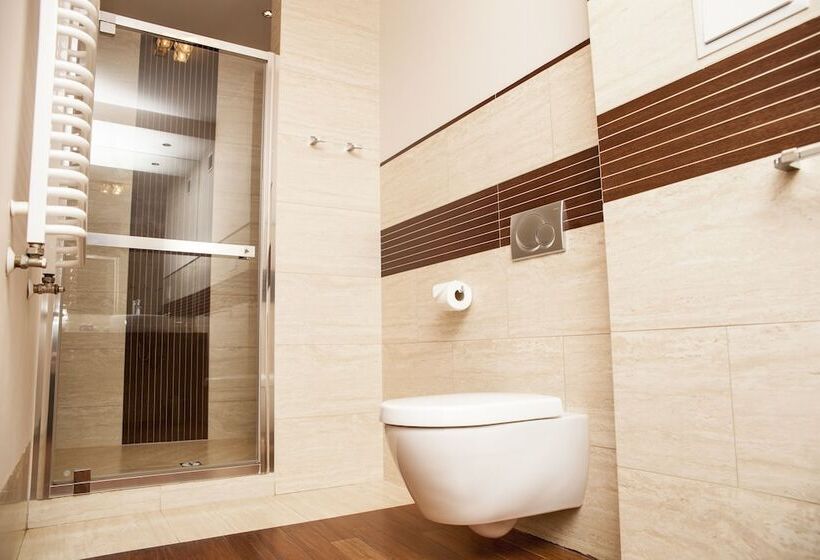 패밀리 아파트, Art Residence Apartments