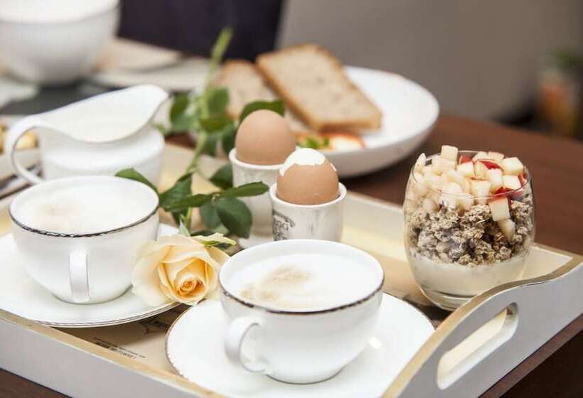 패밀리 아파트, Art Residence Apartments