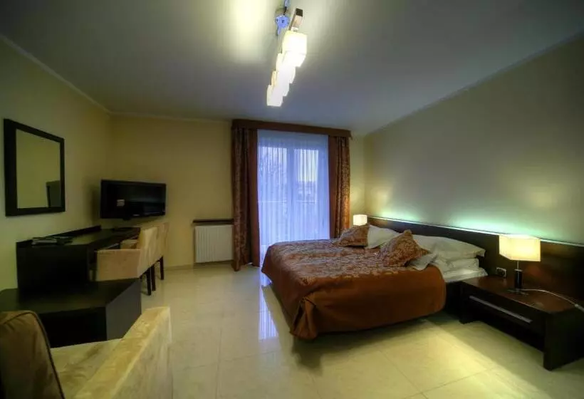 اتاق لوکس, Avangard Resort