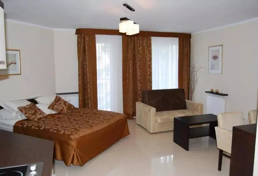 اتاق لوکس, Avangard Resort