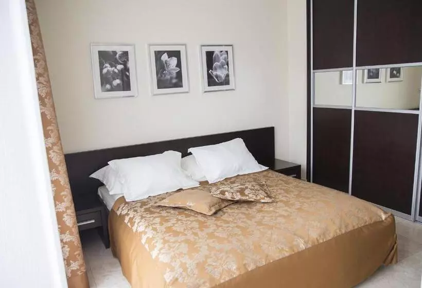 سوییت, Avangard Resort