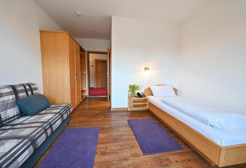 חדר סטנדרט יחיד עם מרפסת, Gasthaus   Hotel Alt Fürstätt