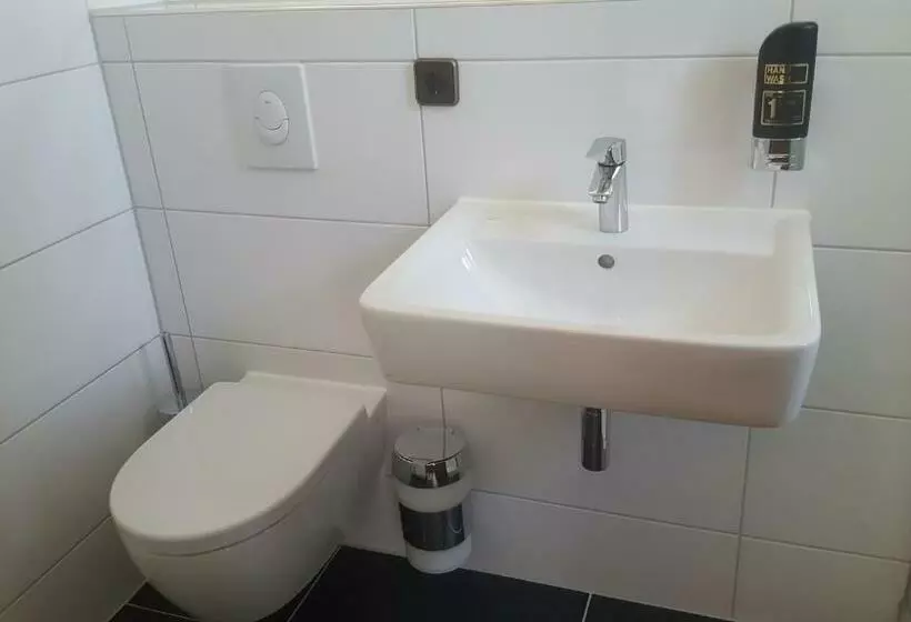 اتاق استاندارد, Alt Steinbach