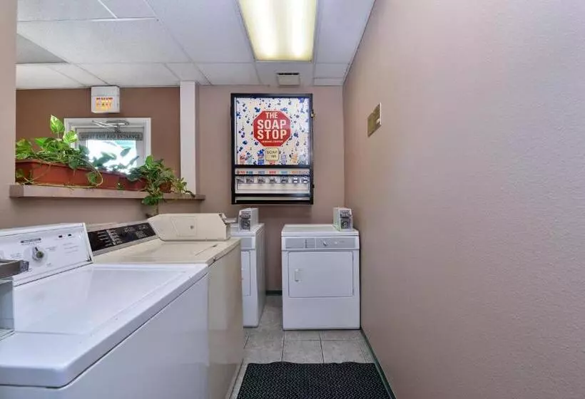 スタンダードルーム, Americas Best Value Inn & Suites Madera