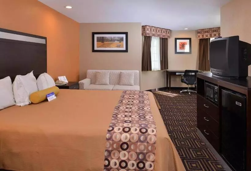 キングサイズベッドのスタンダードルーム, Americas Best Value Inn & Suites Madera