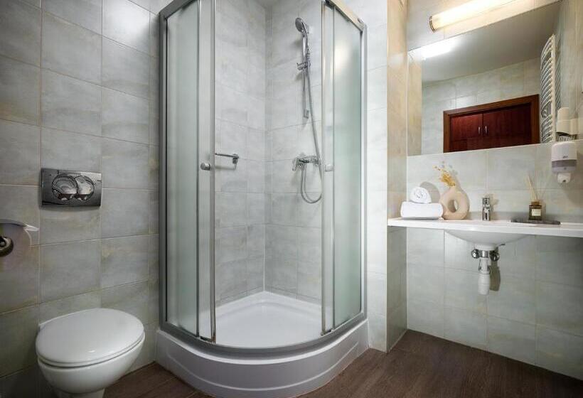 标准间, Arka Medical Spa