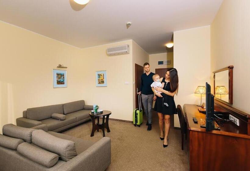 家庭间, Arka Medical Spa