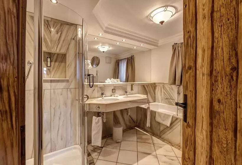 Deluxe-sviitti, Belarosa Suiten & Wellness