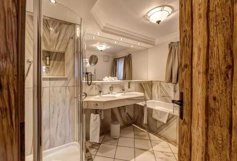 Deluxe-sviitti, Belarosa Suiten & Wellness