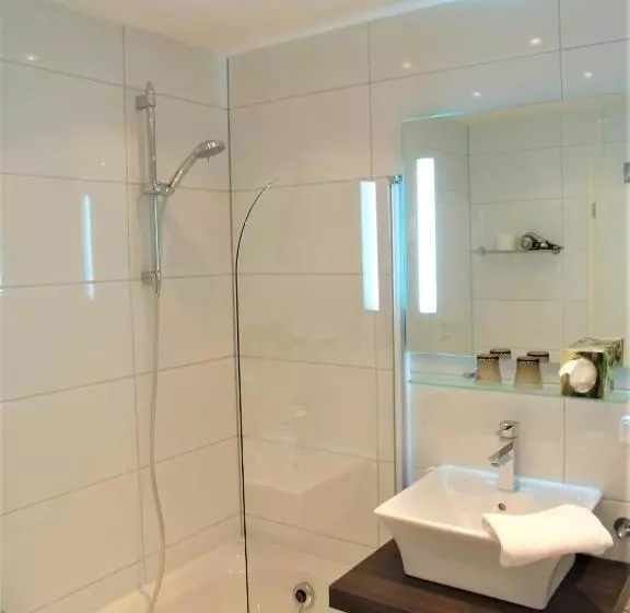 Standard-huone, Brehm