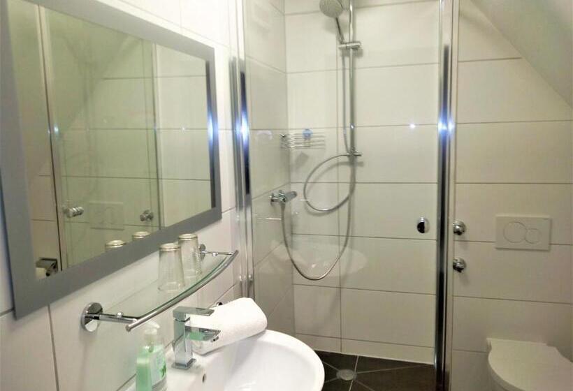 Quarto standard, Brehm