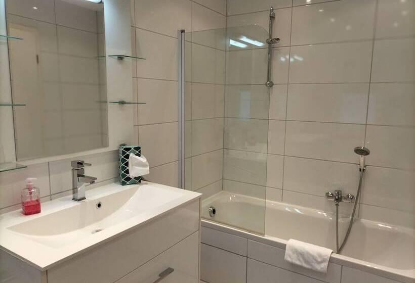 Quarto standard, Brehm