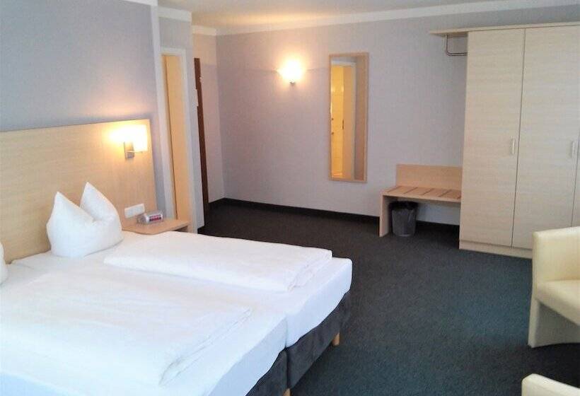 Quarto Triplo Standart, Brehm