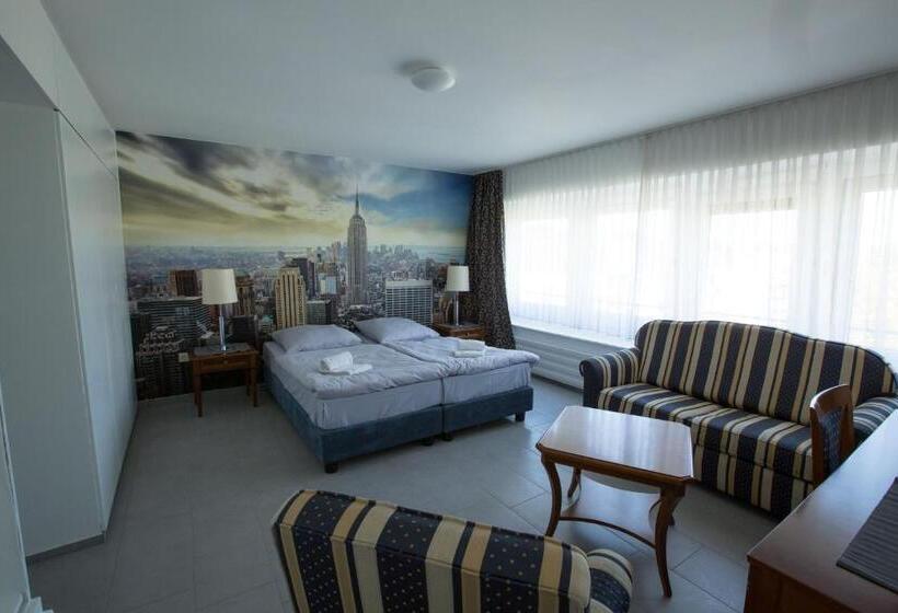 Номер Стандарт Трехместный, City Hotel Wuppertal