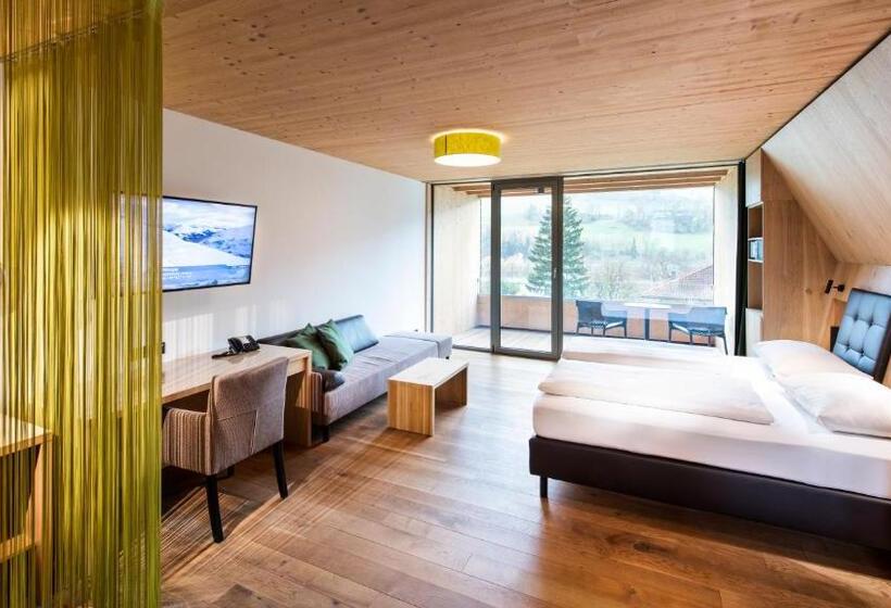 Полулюкс Одноместный с Террасой, Der Reschenhof