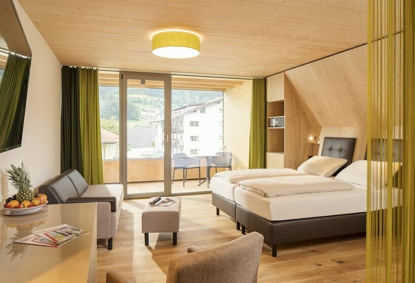 Полулюкс Одноместный с Террасой, Der Reschenhof