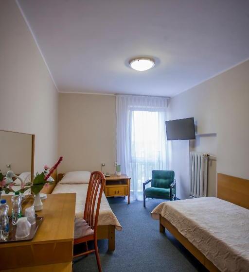 Номер Economy, Gromada łomża