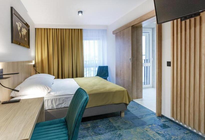 Номер Deluxe, Gromada łomża