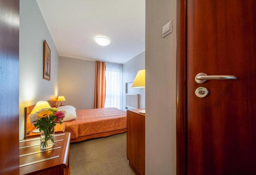 Номер Стандарт, Gromada łomża