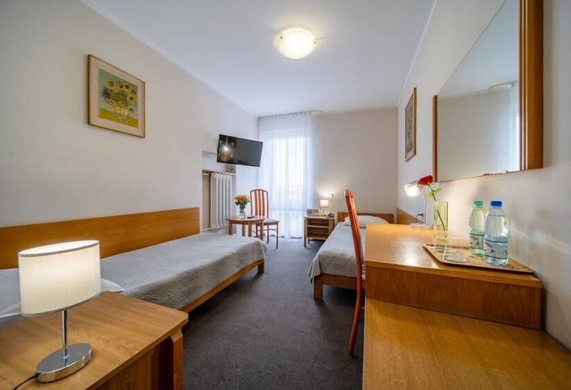 Номер Economy, Gromada łomża