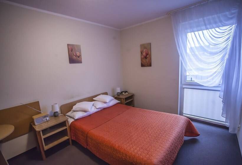 Номер Economy, Gromada łomża