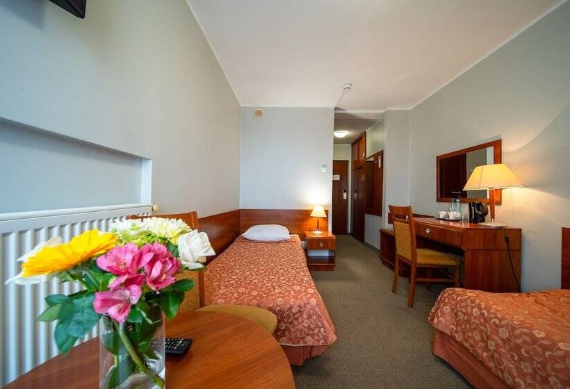 Номер Стандарт, Gromada łomża