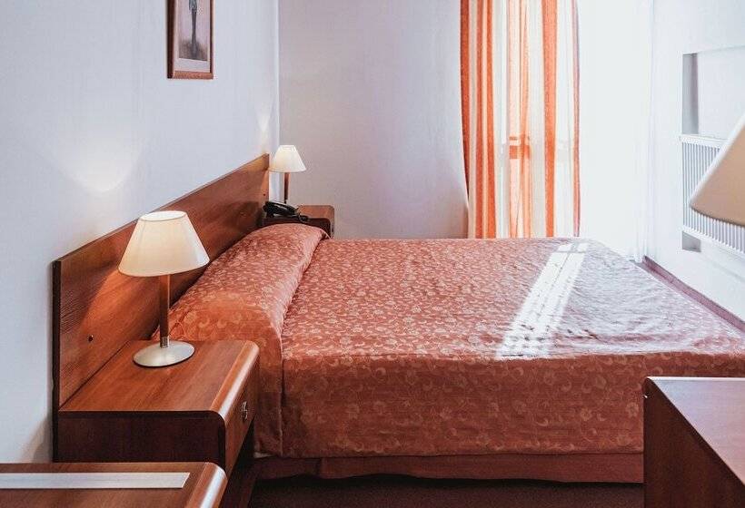 Номер Стандарт, Gromada łomża