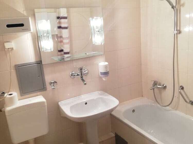 Апартаменты 1 Спальня, Gromada łomża