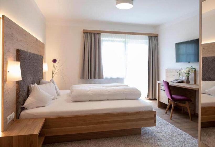 스탠다드 룸, Isserwirt