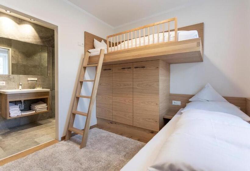 패밀리 룸, Isserwirt