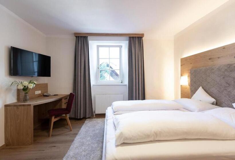 패밀리 룸, Isserwirt