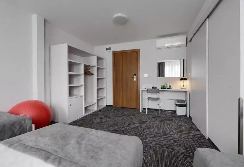 デラックスの４人部屋, Jantar Resort