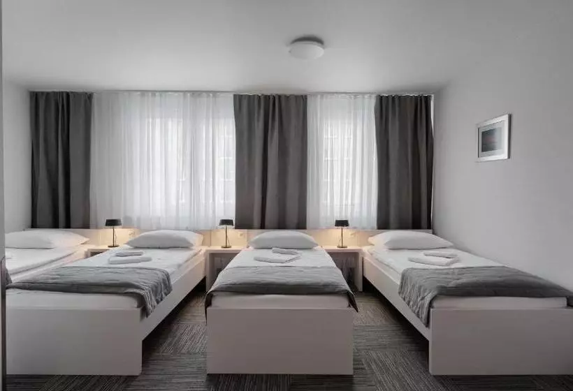 デラックスの４人部屋, Jantar Resort
