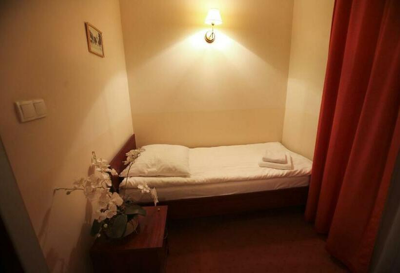 חדר סטנדרט יחיד, Kameralny