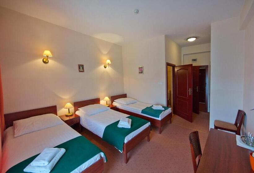 חדר סטנדרט לשלושה, Kameralny