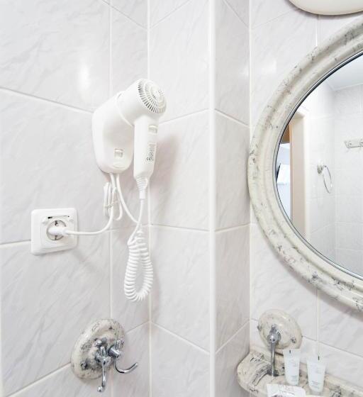 スタンダードシングルルーム, Mazowiecki łódź