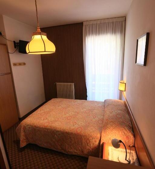 バルコニー付きシングルスタンダードルーム, Miramonti