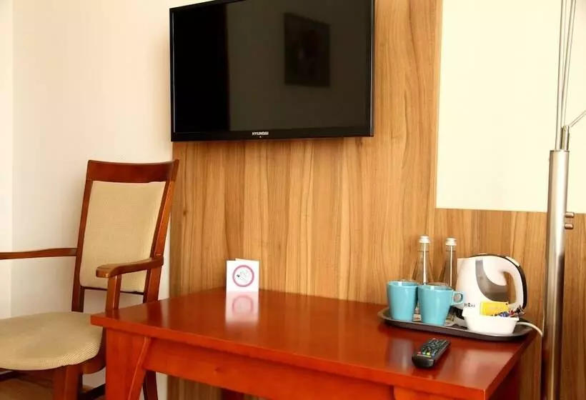 Pokój Deluxe, Nest