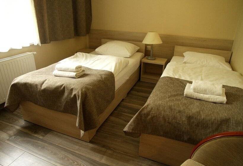 اتاق استاندارد چهار تخته, Nest