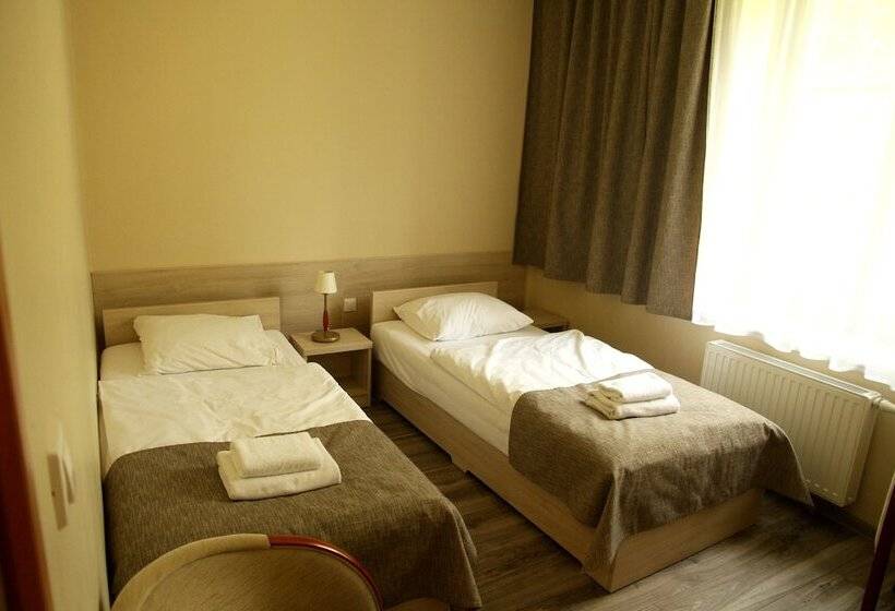 اتاق استاندارد چهار تخته, Nest