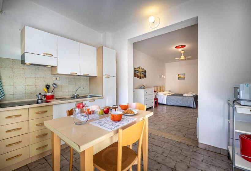 استودیوی استاندارد, Residence Mareblu