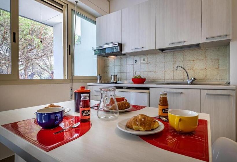 استودیوی استاندارد, Residence Mareblu