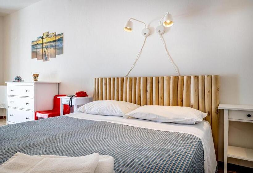 استودیوی استاندارد, Residence Mareblu